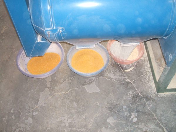 Corn mill machine